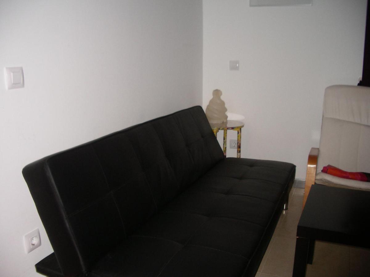 Apartamentos La Fonda Aninon Exterior photo