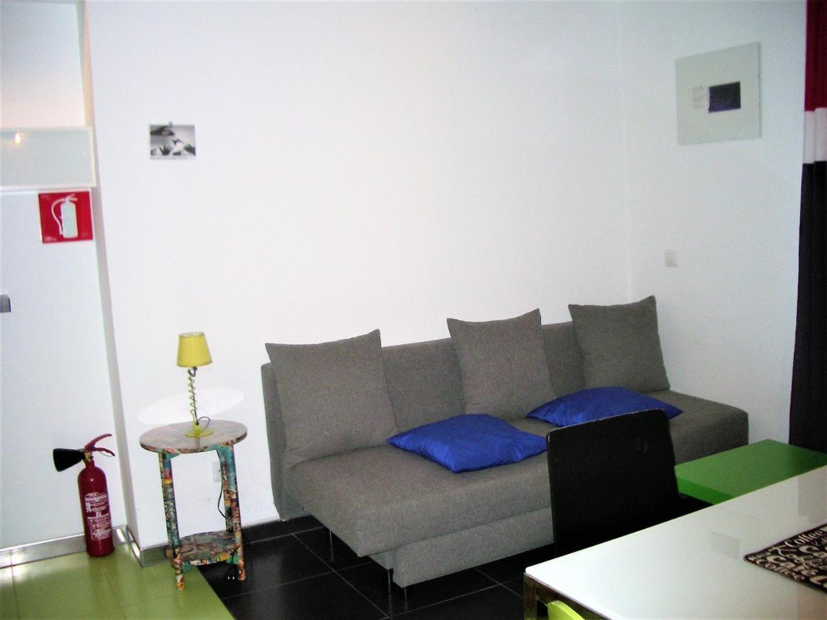 Apartamentos La Fonda Aninon Exterior photo