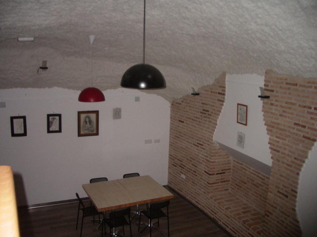 Apartamentos La Fonda Aninon Exterior photo
