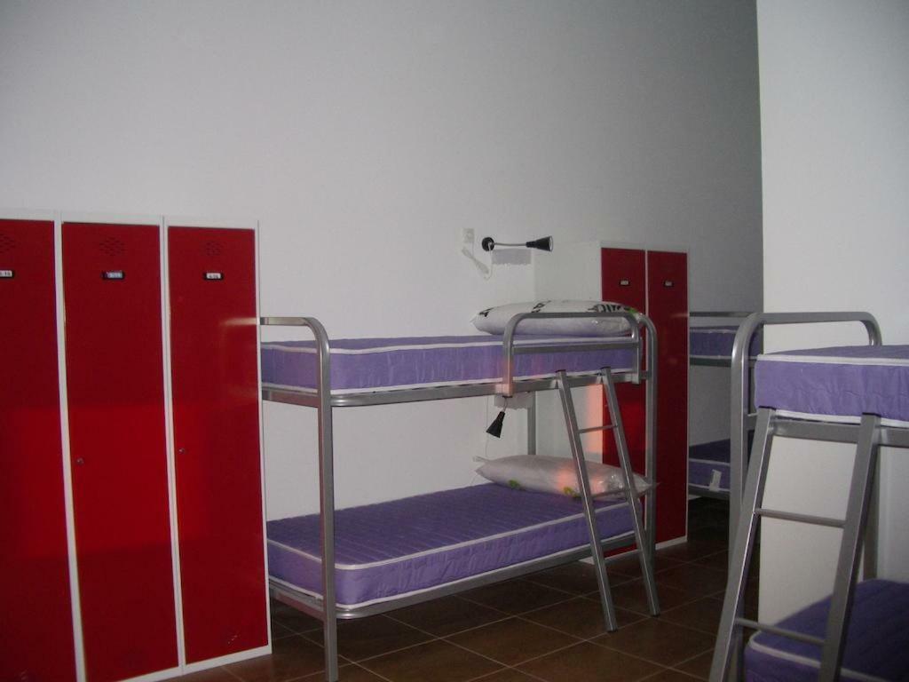Apartamentos La Fonda Aninon Exterior photo