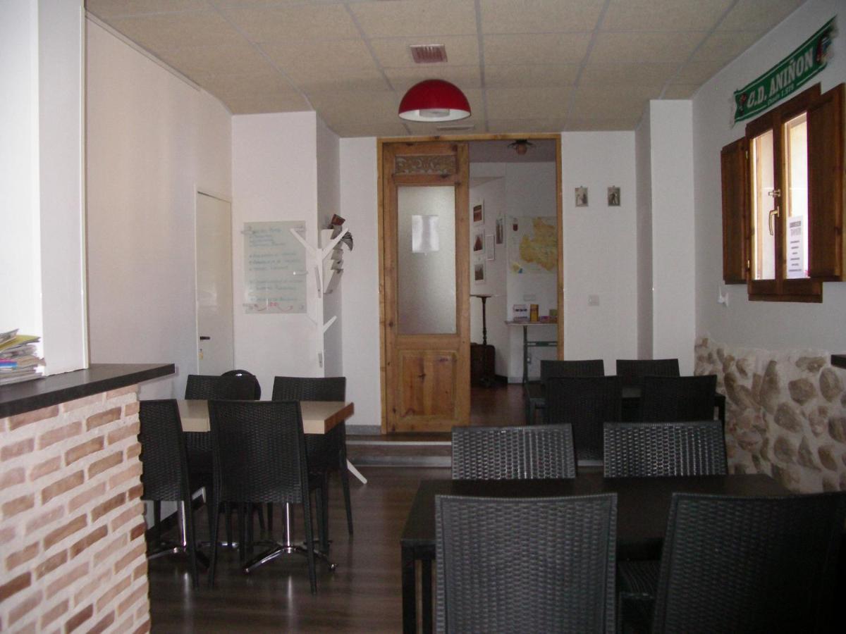 Apartamentos La Fonda Aninon Exterior photo