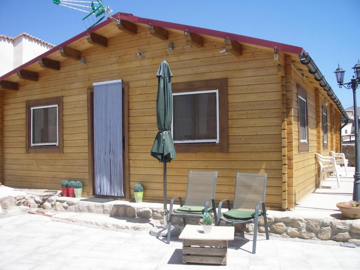 Apartamentos La Fonda Aninon Exterior photo