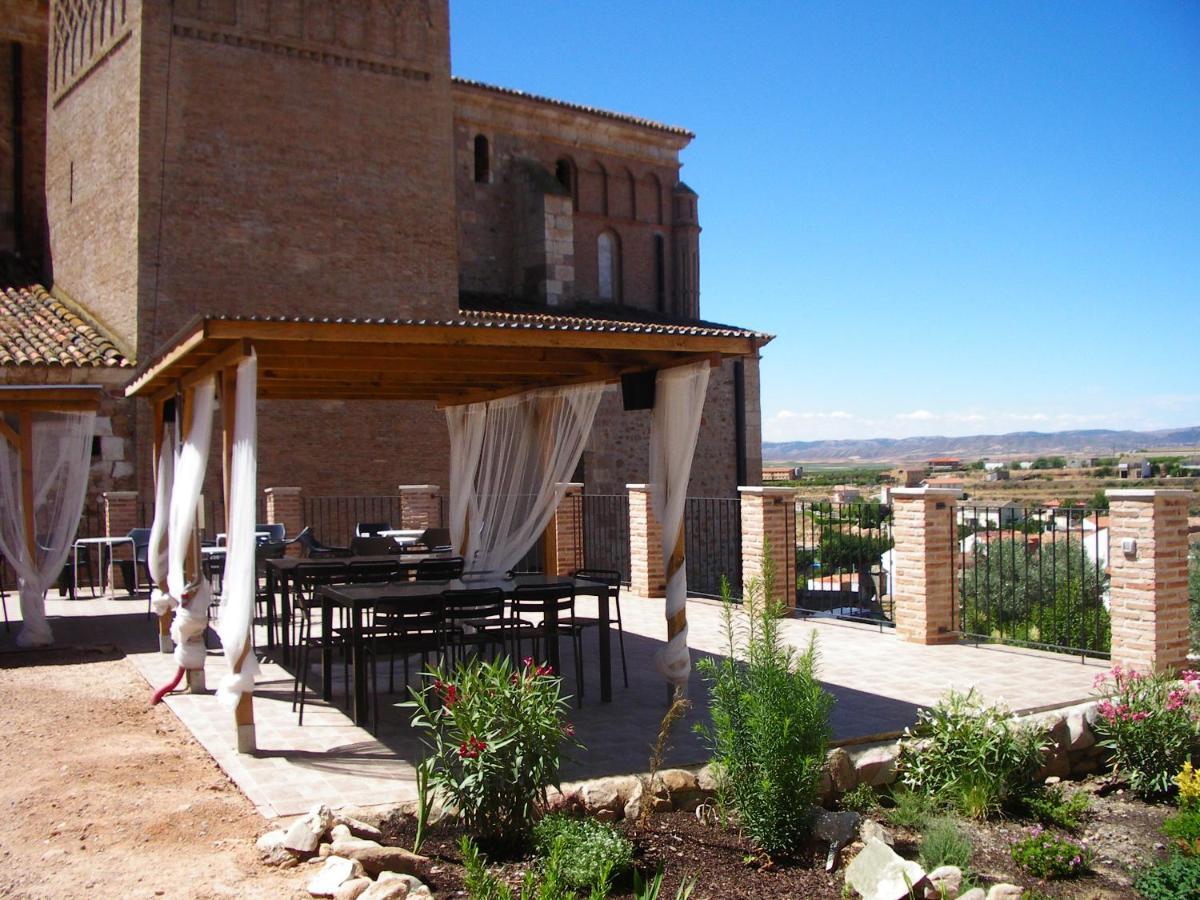Apartamentos La Fonda Aninon Exterior photo
