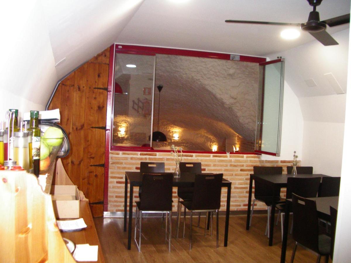 Apartamentos La Fonda Aninon Exterior photo